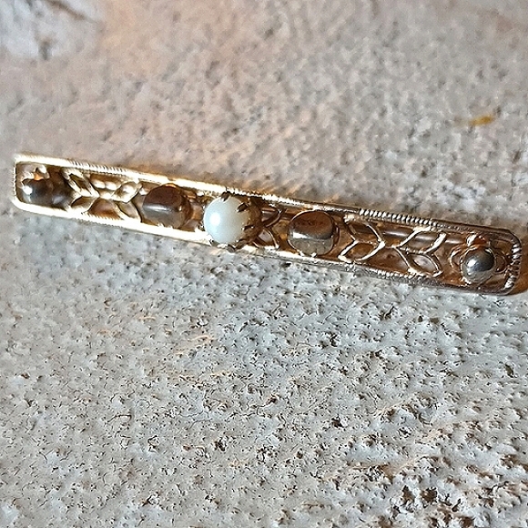 Vintage Art Nouveau Era Openwork Gold Tone Faux Seed Pearl Bar Brooch La… - Picture 3 of 9